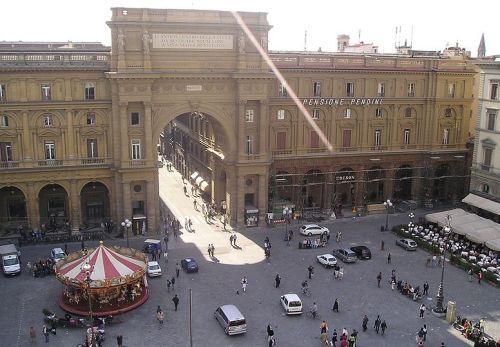 Foto Piazza della Repubblica Firenze